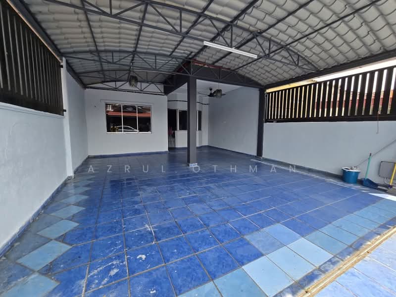 1-storey Terraced House for Sale in Taman College Heights (Sikamat) - Azrul Othman - Exterior - PropertyGuru.com.my