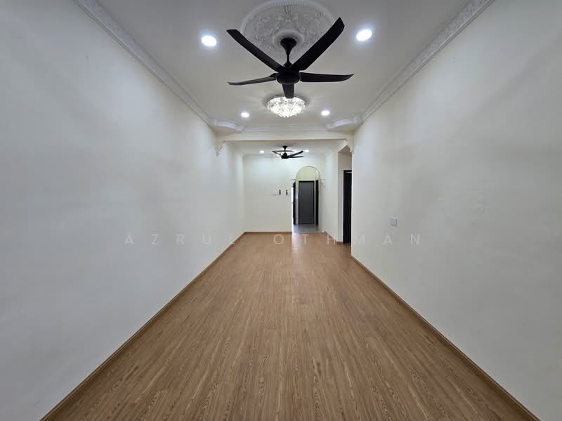 1-storey Terraced House for Sale in Taman College Heights (Sikamat) - Azrul Othman - Interior - PropertyGuru.com.my