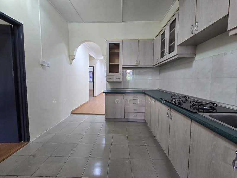 1-storey Terraced House for Sale in Taman College Heights (Sikamat) - Azrul Othman - Kitchen - PropertyGuru.com.my