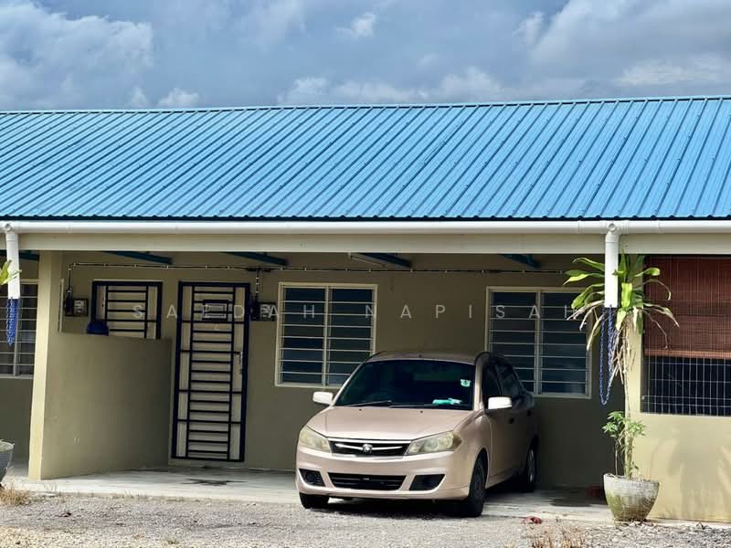 Rumah Teres untuk Disewa di Senggarang (Johor) - Saedah Napisah - Exterior - PropertyGuru.com.my