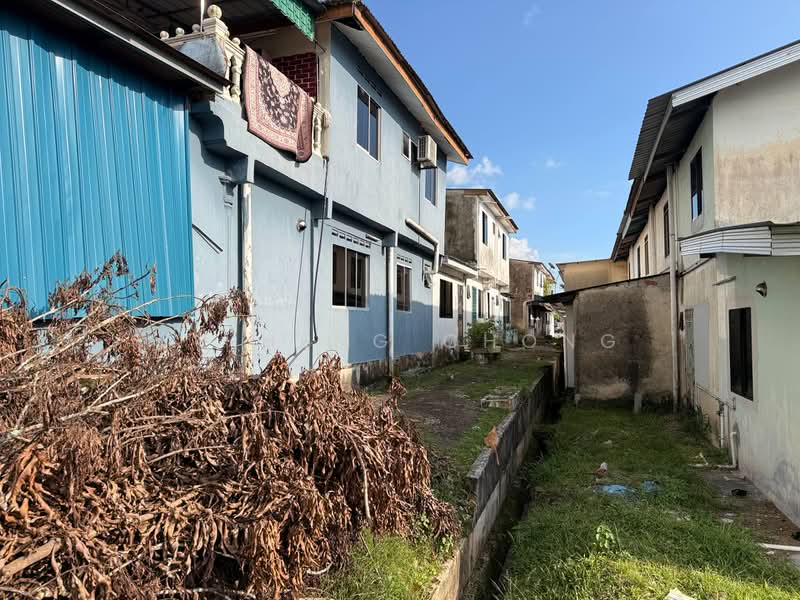 2-storey Terraced House for Sale in Taman Manis (Sedenak) - Fu Heng Chong - Exterior - PropertyGuru.com.my