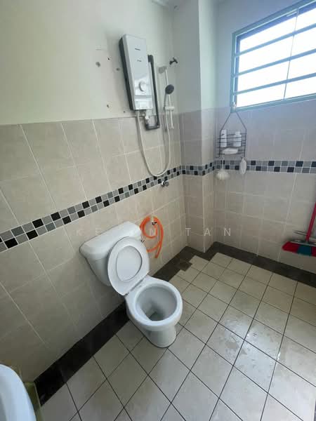 2-storey Terraced House for Sale in Lakeside Residences (Puchong) - Kevin Tan - Bathroom - PropertyGuru.com.my