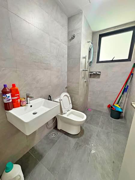 Service Residence for Rent at SUNSURIA FORUM SERVICED APARTMENT - Ray Lee - Bathroom - PropertyGuru.com.my