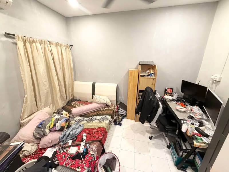1-storey Terraced House for Sale in Taman Ungku Tun Aminah (Skudai) - Freedom Lam - Bedroom - PropertyGuru.com.my