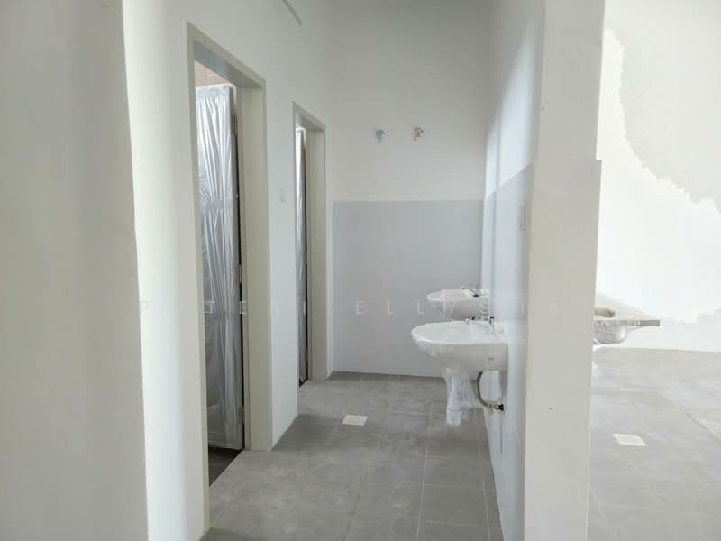 Shop / Office for Rent in Kuala Lumpur (Kuala Lumpur) - Puteri Ellysha - Bathroom - PropertyGuru.com.my