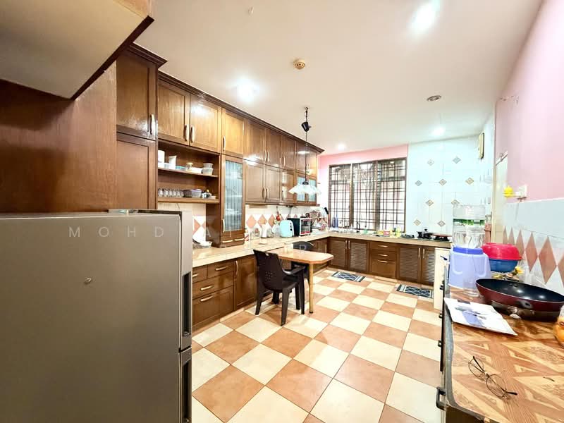 Rumah Teres 2 Tingkat untuk Dijual di Sepang (Selangor) - Mohd Aizat Saiful Bahri - Kitchen - PropertyGuru.com.my