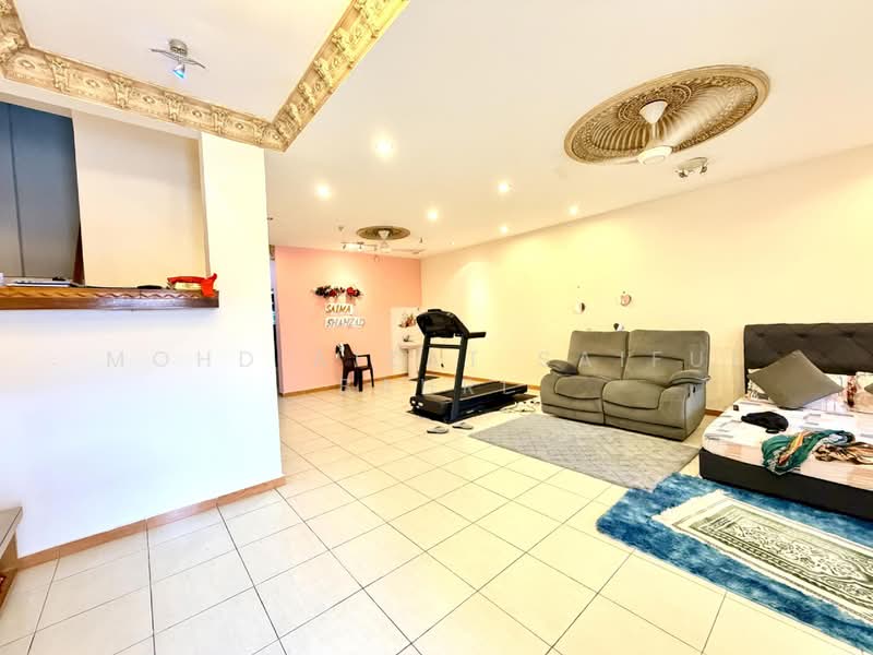 Rumah Teres 2 Tingkat untuk Dijual di Sepang (Selangor) - Mohd Aizat Saiful Bahri - Living Room - PropertyGuru.com.my