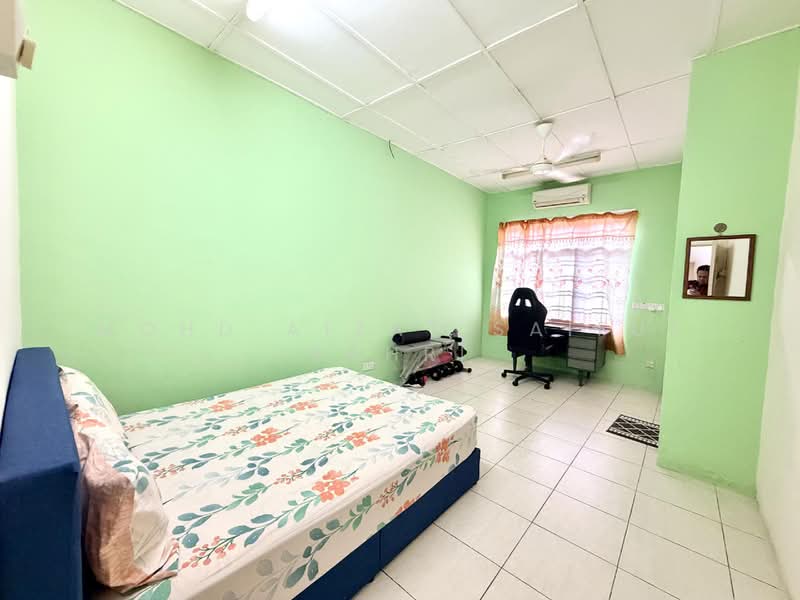 Rumah Teres 2 Tingkat untuk Dijual di Sepang (Selangor) - Mohd Aizat Saiful Bahri - Bedroom - PropertyGuru.com.my