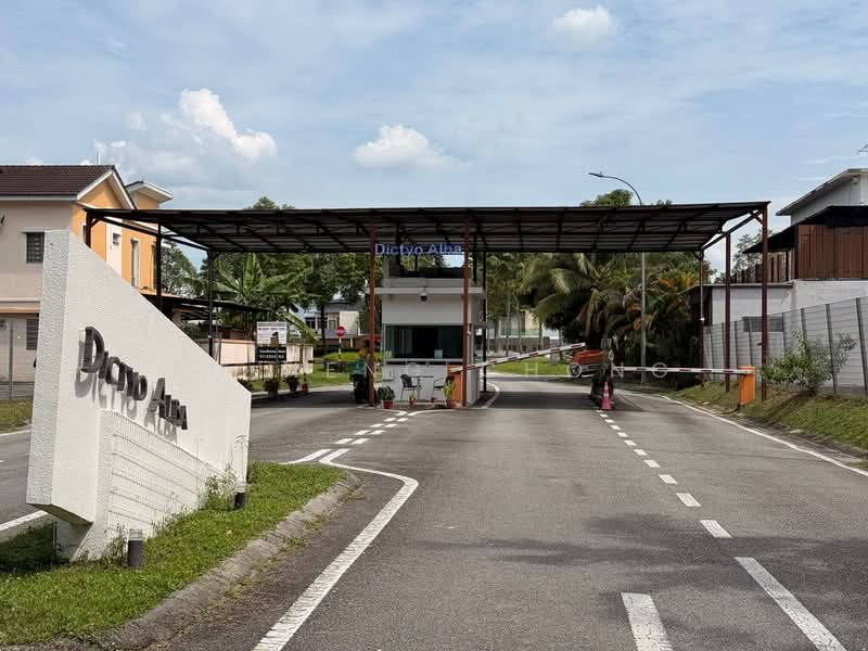 Rumah Teres 2 Tingkat untuk Dijual di Setia Tropika (Johor Bahru) - Fu Heng Chong - Exterior - PropertyGuru.com.my