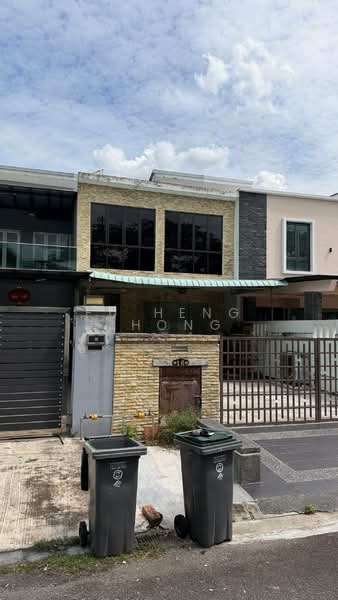 Rumah Teres 2 Tingkat untuk Dijual di Setia Tropika (Johor Bahru) - Fu Heng Chong - Exterior - PropertyGuru.com.my