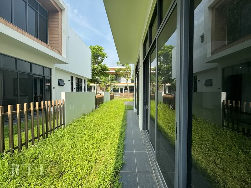 Rumah Berkembar untuk Dijual di Eco Sanctuary (Telok Panglima Garang) - Daniel Kok - Exterior - PropertyGuru.com.my