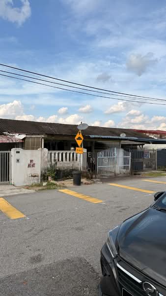 Rumah Teres 1 Tingkat untuk Dijual di Taman Universiti (Skudai) - Fu Heng Chong - Exterior - PropertyGuru.com.my