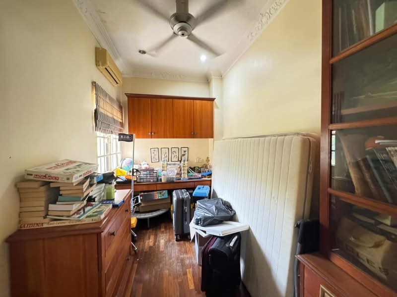 Bungalow for Sale in Bandar Country Homes (Rawang) - Tom Yip - Study - PropertyGuru.com.my