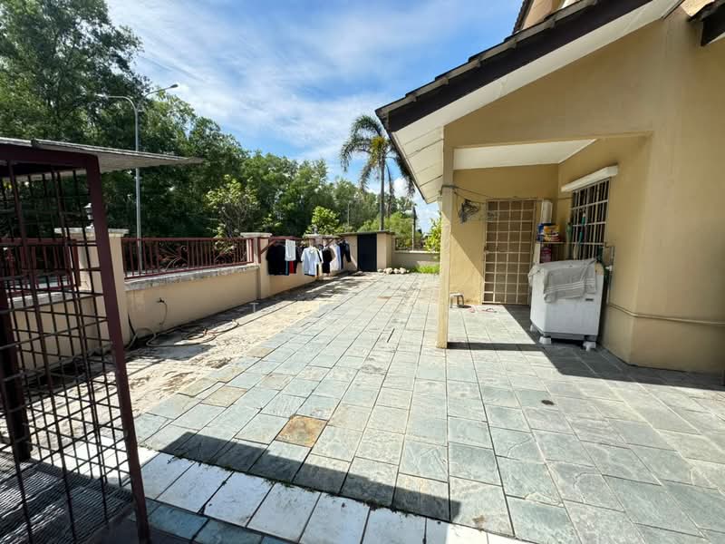 Bungalow for Sale in Bandar Country Homes (Rawang) - Tom Yip - Exterior - PropertyGuru.com.my