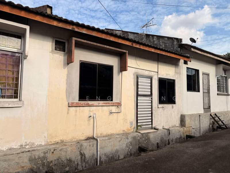 1-storey Terraced House for Sale in Taman Universiti (Skudai) - Fu Heng Chong - Exterior - PropertyGuru.com.my