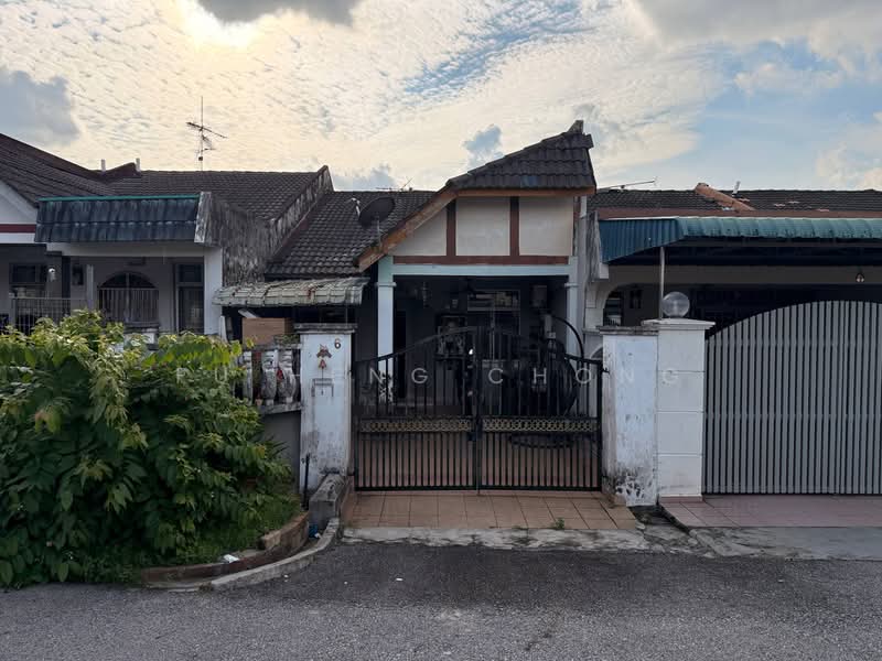 1-storey Terraced House for Sale in Taman Universiti (Skudai) - Fu Heng Chong - Exterior - PropertyGuru.com.my