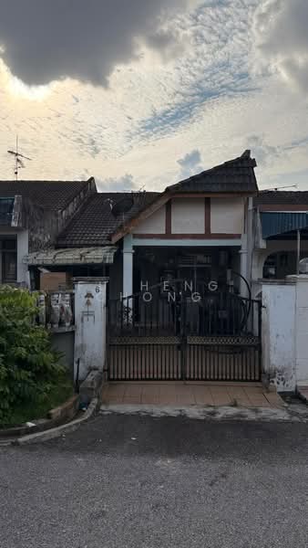 1-storey Terraced House for Sale in Taman Universiti (Skudai) - Fu Heng Chong - Exterior - PropertyGuru.com.my