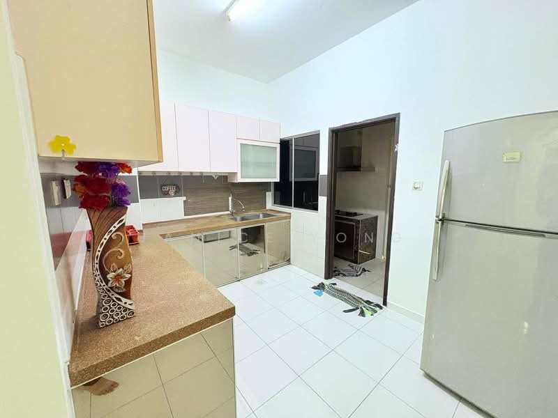 2-storey Terraced House for Rent in Setia Tropika (Johor Bahru) - Janice Yong - Kitchen - PropertyGuru.com.my