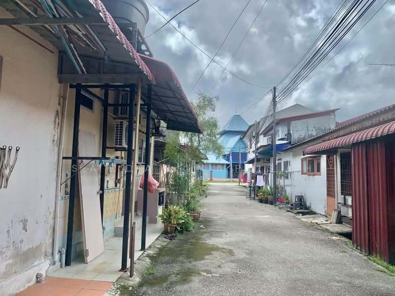 Rumah Teres untuk Dijual di Taman Murni (Batu Pahat) - Saedah Napisah - Exterior - PropertyGuru.com.my