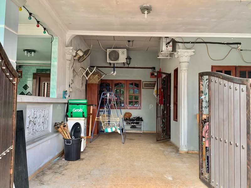 Rumah Teres untuk Dijual di Taman Murni (Batu Pahat) - Saedah Napisah - Exterior - PropertyGuru.com.my
