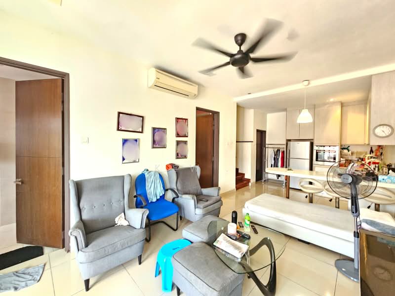 2.5-storey Terraced House for Sale in Bandar Sungai Long (Selangor) - Kew . - Living Room - PropertyGuru.com.my
