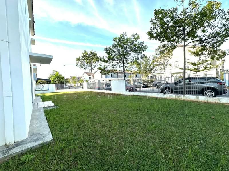 2-storey Terraced House for Sale in Bandar Rimbayu (Telok Panglima Garang) - Hazwan Hilmi - Exterior - PropertyGuru.com.my