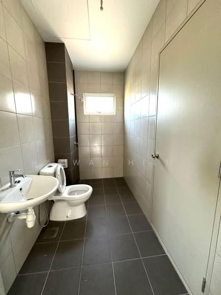 2-storey Terraced House for Sale in Bandar Rimbayu (Telok Panglima Garang) - Hazwan Hilmi - Bathroom - PropertyGuru.com.my
