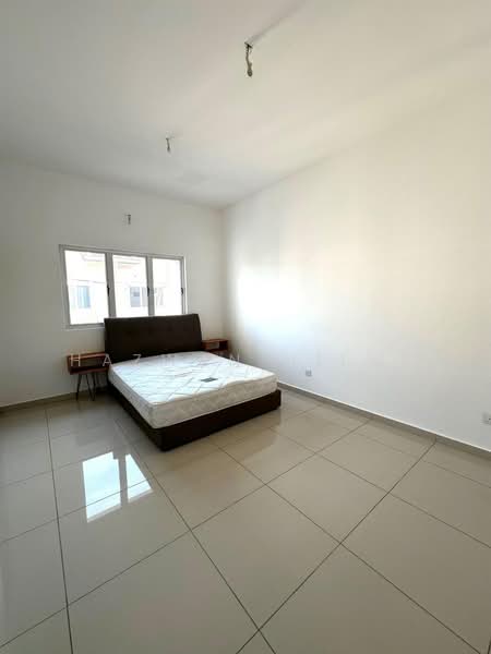 2-storey Terraced House for Sale in Bandar Rimbayu (Telok Panglima Garang) - Hazwan Hilmi - Bedroom - PropertyGuru.com.my