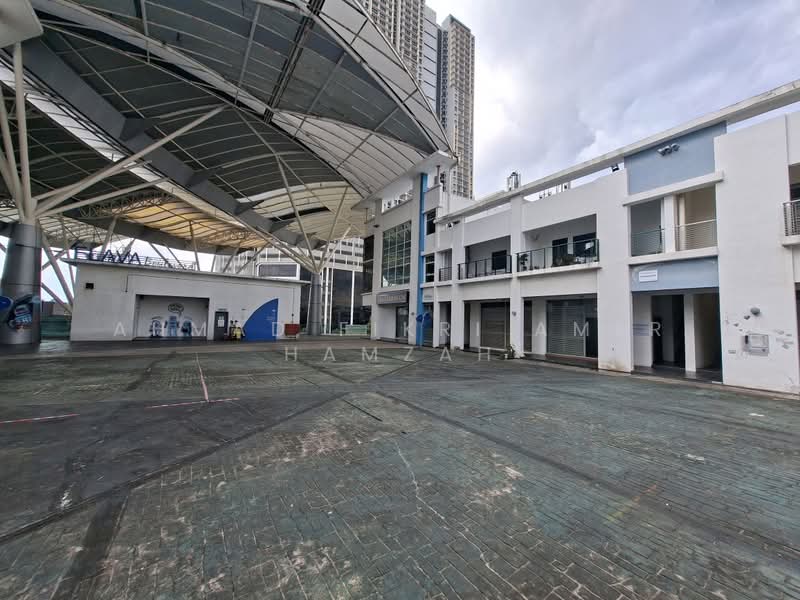 Office for Sale in Bandar Putra Permai (Seri Kembangan) - Ahmad Fikri Amer Hamzah - Exterior - PropertyGuru.com.my