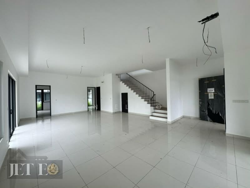 2-storey Terraced House for Sale in Bandar Tropicana Aman (Telok Panglima Garang) - Daniel Kok - Living Room - PropertyGuru.com.my