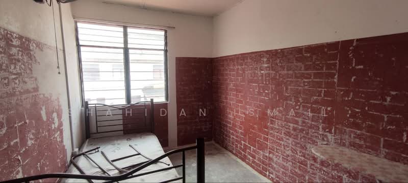 Rumah Teres 2 Tingkat untuk Dijual di Taman Budiman (Banting) - Shahidan Ismail - Bedroom - PropertyGuru.com.my