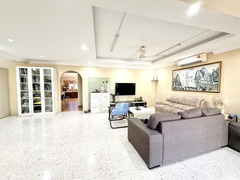 Rumah Teres 2 Tingkat untuk Dijual di Taman Putra Perdana (Puchong) - Mohd Aizat Saiful Bahri - Living Room - PropertyGuru.com.my