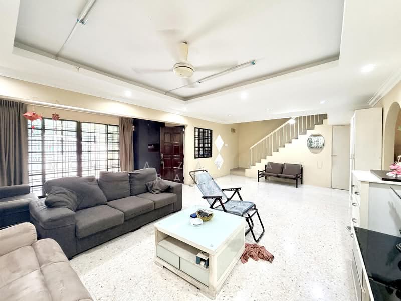Rumah Teres 2 Tingkat untuk Dijual di Taman Putra Perdana (Puchong) - Mohd Aizat Saiful Bahri - Living Room - PropertyGuru.com.my