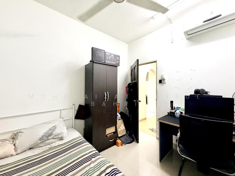 Rumah Teres 2 Tingkat untuk Dijual di Taman Putra Perdana (Puchong) - Mohd Aizat Saiful Bahri - Bedroom - PropertyGuru.com.my