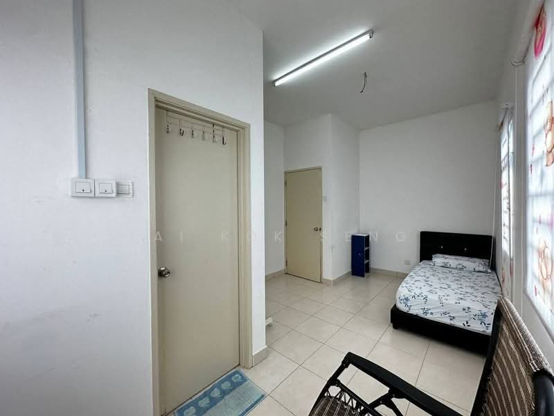 Rumah Teres 2 Tingkat untuk Dijual di Taman Seri Austin (Tebrau) - Lai Kok Seng - Bedroom - PropertyGuru.com.my