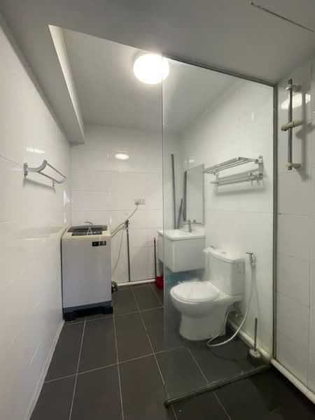 Service Residence for Rent at Halo Sunday @ Empire City - Alan Tai - Bathroom - PropertyGuru.com.my