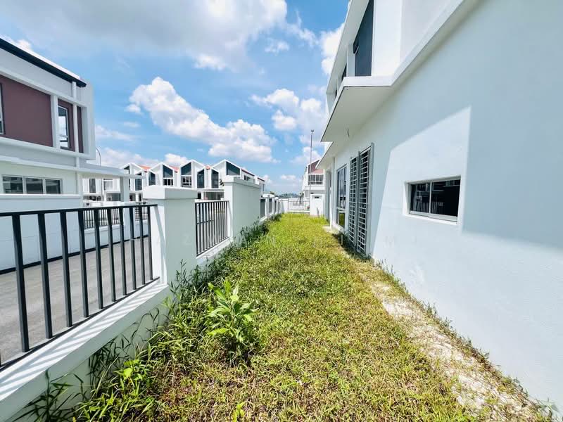 2-storey Terraced House for Sale in Kajang (Selangor) - Hazwan Hilmi - Exterior - PropertyGuru.com.my