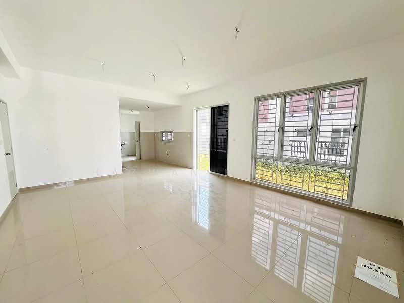 2-storey Terraced House for Sale in Kajang (Selangor) - Hazwan Hilmi - Living Room - PropertyGuru.com.my