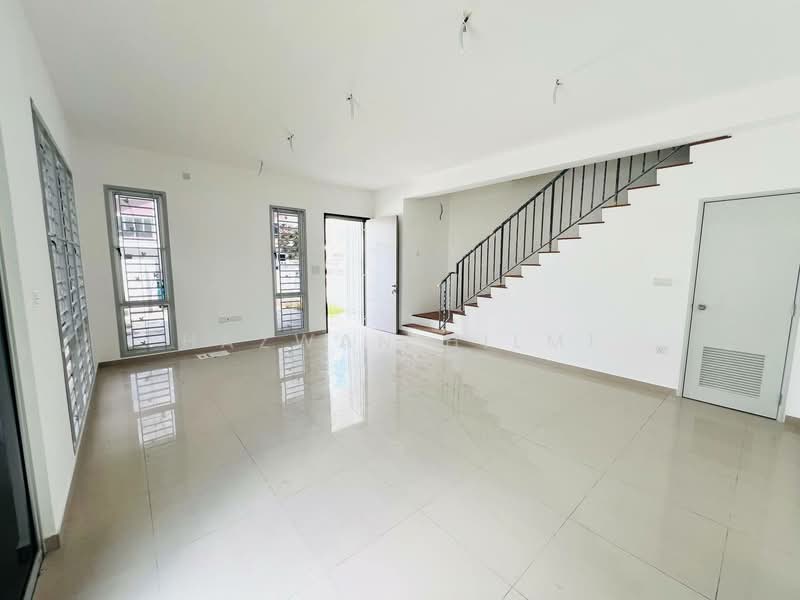 2-storey Terraced House for Sale in Kajang (Selangor) - Hazwan Hilmi - Living Room - PropertyGuru.com.my
