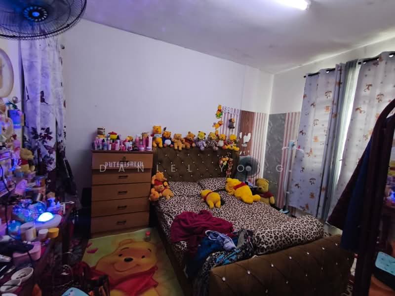 Flat for Sale at Taman Mount Austin - Daniel Yong - Bedroom - PropertyGuru.com.my