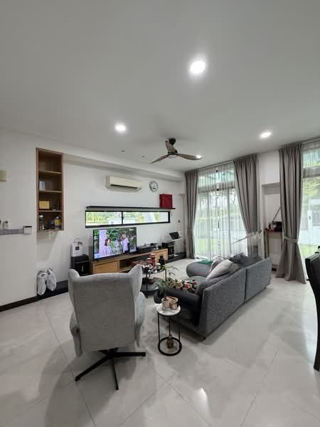 Rumah Berkembar untuk Disewa di Taman Equine (Seri Kembangan) - Pristine Low - Living Room - PropertyGuru.com.my