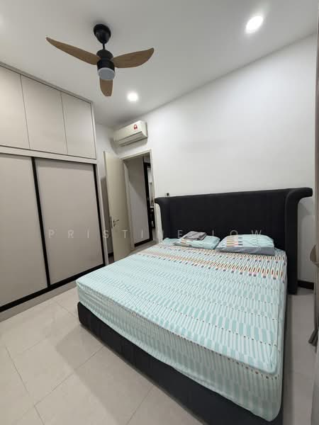 Rumah Berkembar untuk Disewa di Taman Equine (Seri Kembangan) - Pristine Low - Bedroom - PropertyGuru.com.my
