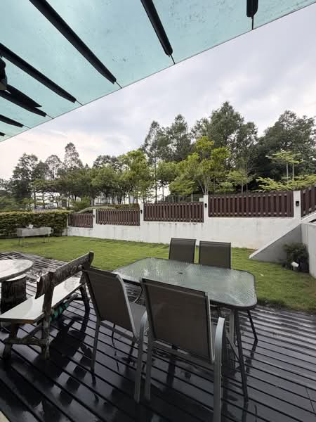 Rumah Berkembar untuk Disewa di Taman Equine (Seri Kembangan) - Pristine Low - Garden - PropertyGuru.com.my