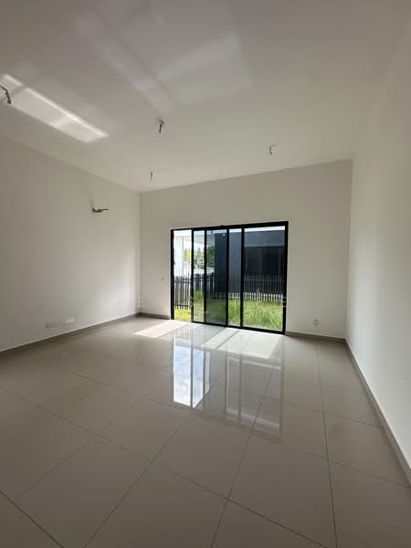 Rumah Berkembar untuk Dijual di Eco Ardence (Setia Alam) - Jess Tee - Living Room - PropertyGuru.com.my