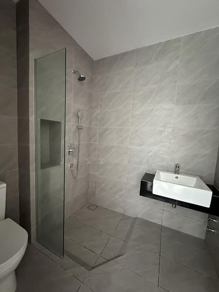 Rumah Berkembar untuk Dijual di Eco Ardence (Setia Alam) - Jess Tee - Bathroom - PropertyGuru.com.my