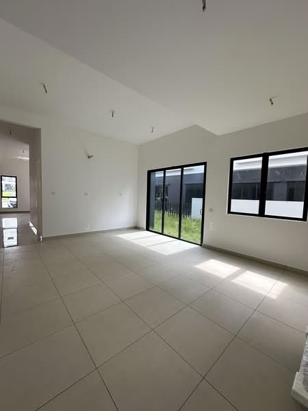 Rumah Berkembar untuk Dijual di Eco Ardence (Setia Alam) - Jess Tee - Living Room - PropertyGuru.com.my