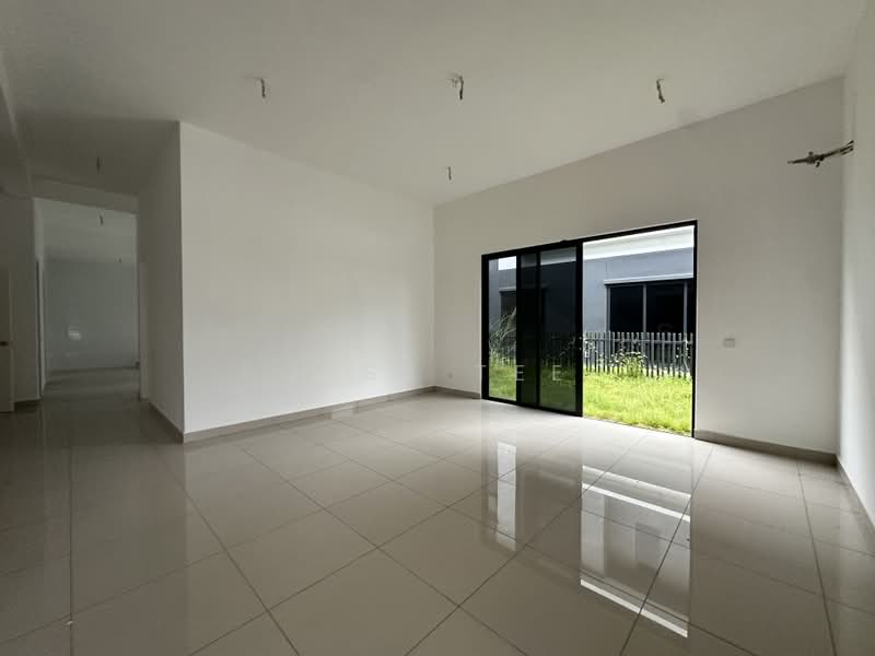 Rumah Berkembar untuk Dijual di Eco Ardence (Setia Alam) - Jess Tee - Living Room - PropertyGuru.com.my