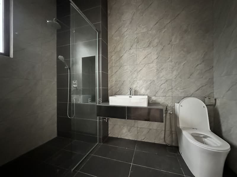 Rumah Berkembar untuk Dijual di Eco Ardence (Setia Alam) - Jess Tee - Bathroom - PropertyGuru.com.my
