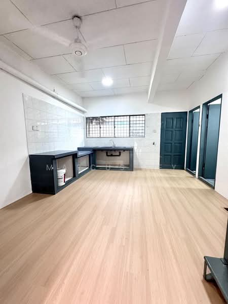 1-storey Terraced House for Sale in Taman Bukit Pasir (Batu Pahat) - Marcus Tey - Kitchen - PropertyGuru.com.my