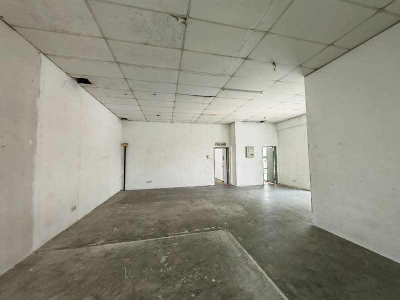 Cluster Factory for Rent in Taman Mount Austin (Tebrau) - Dennis Cheang - Interior - PropertyGuru.com.my